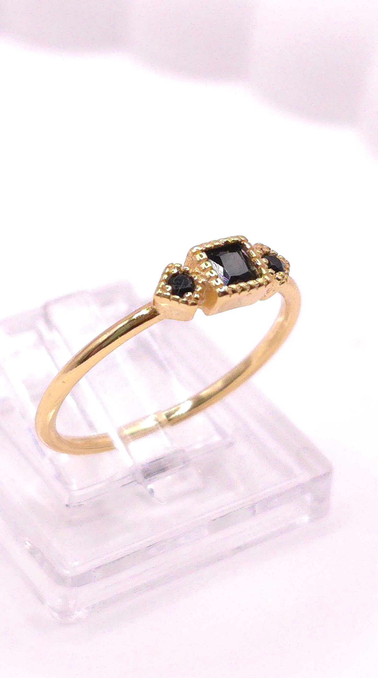 Anillo Ninfa negro