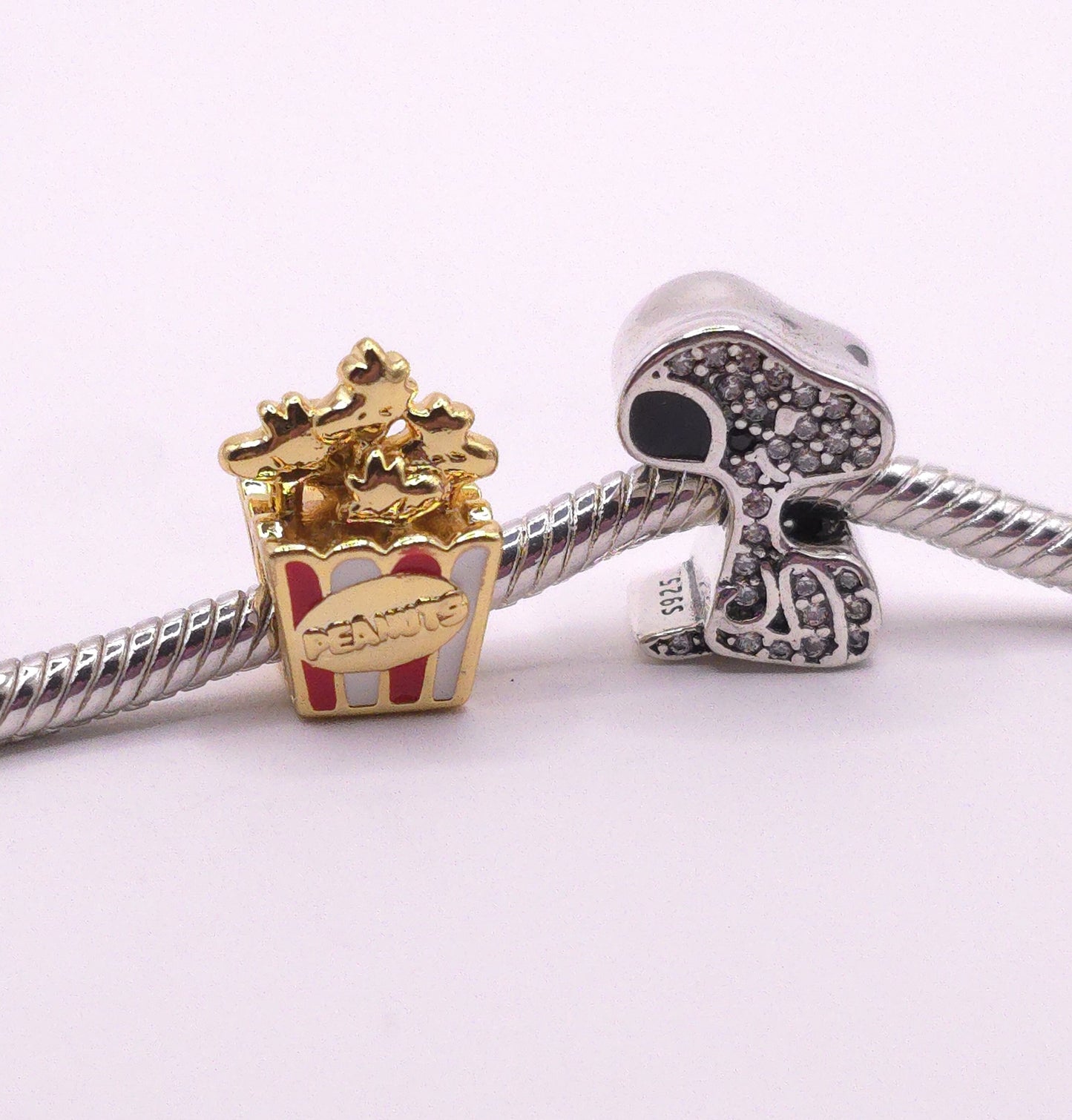 Charm Snoopy🚨 Última unidad