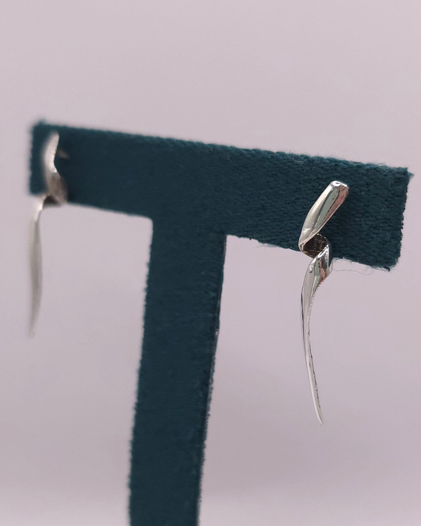 Pendientes Amon