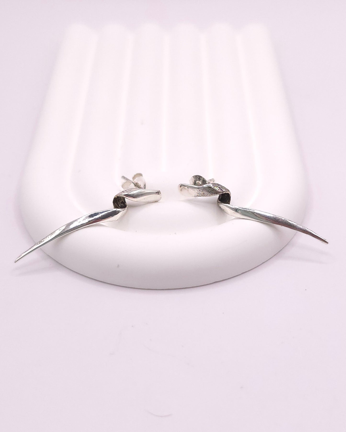 Pendientes Amon