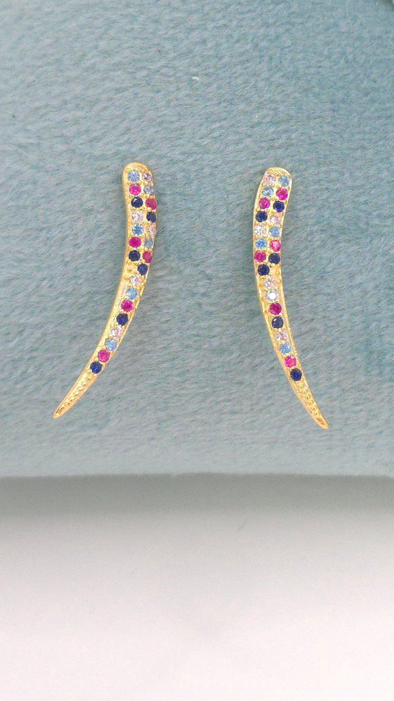 Pendientes Hathor