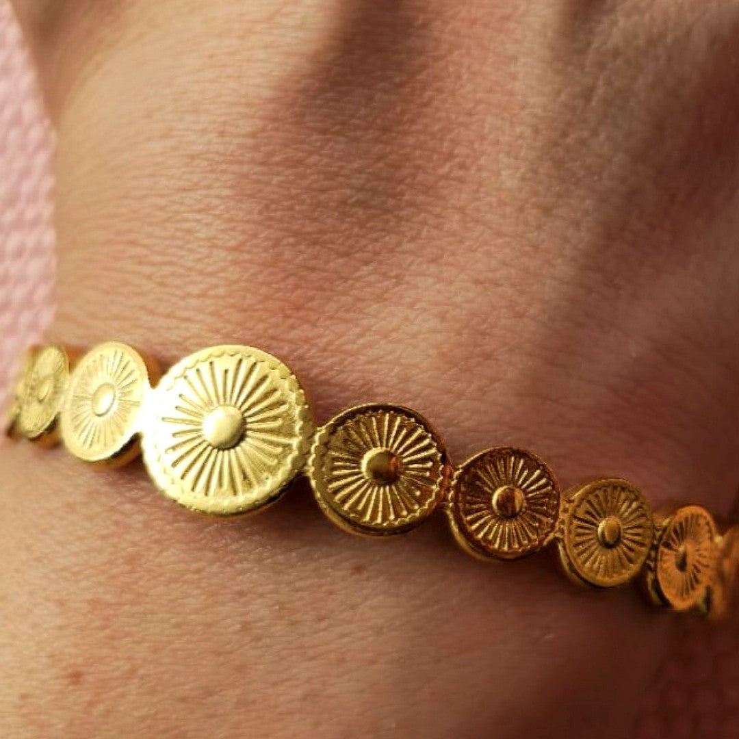 Pulseras · Un toque de glamour, una chispa de ti