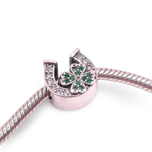 Charm Herradura de la suerte