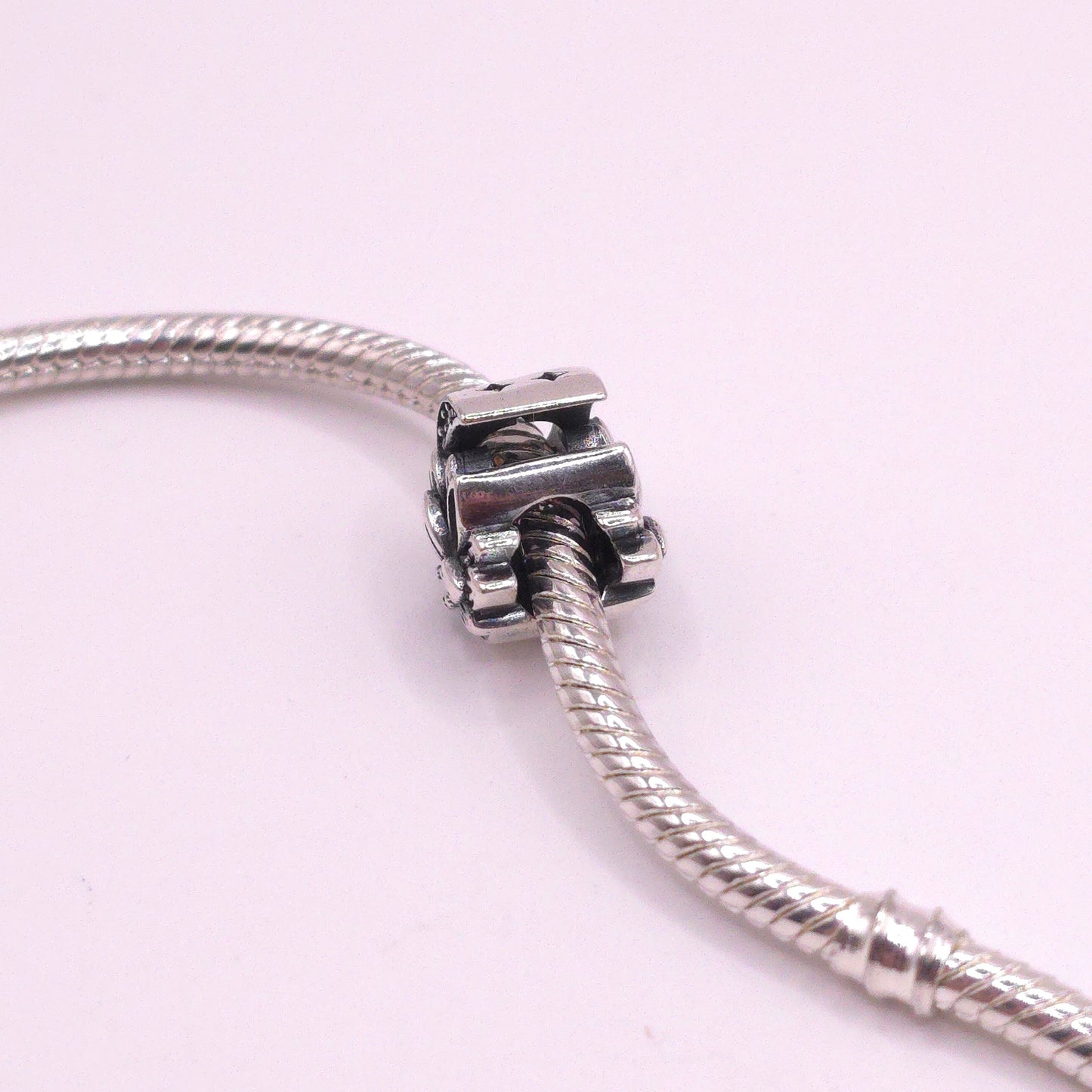 Charm Luna Flor de loto