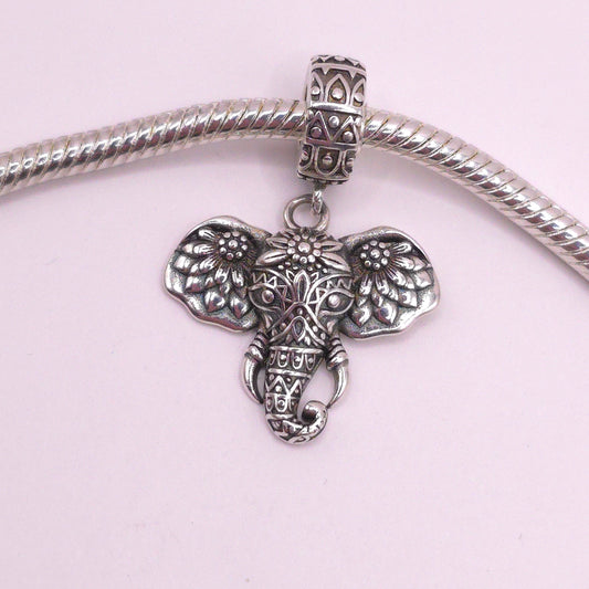 Charm elefante zen