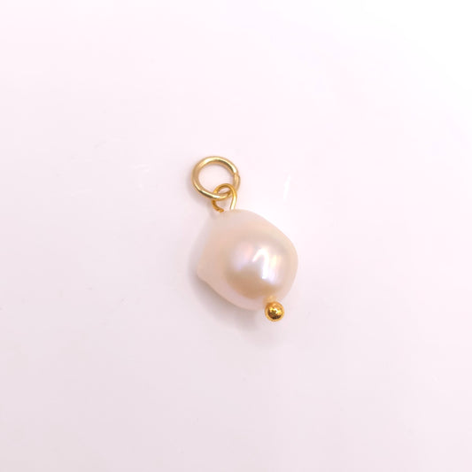 Charm Perlada