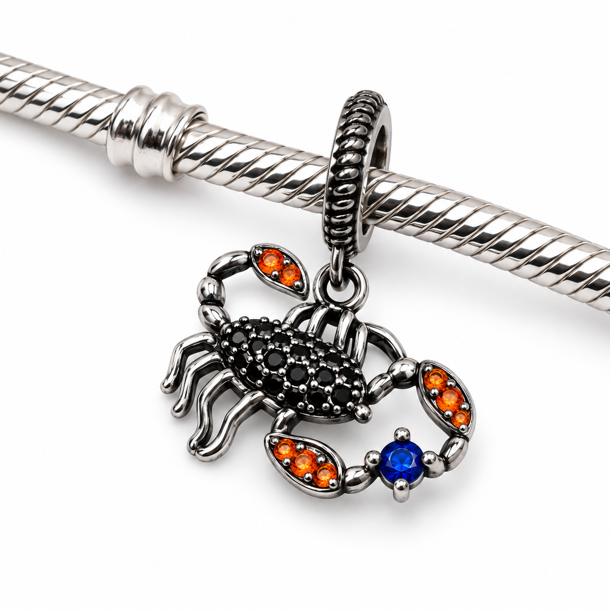 Charm Escorpión