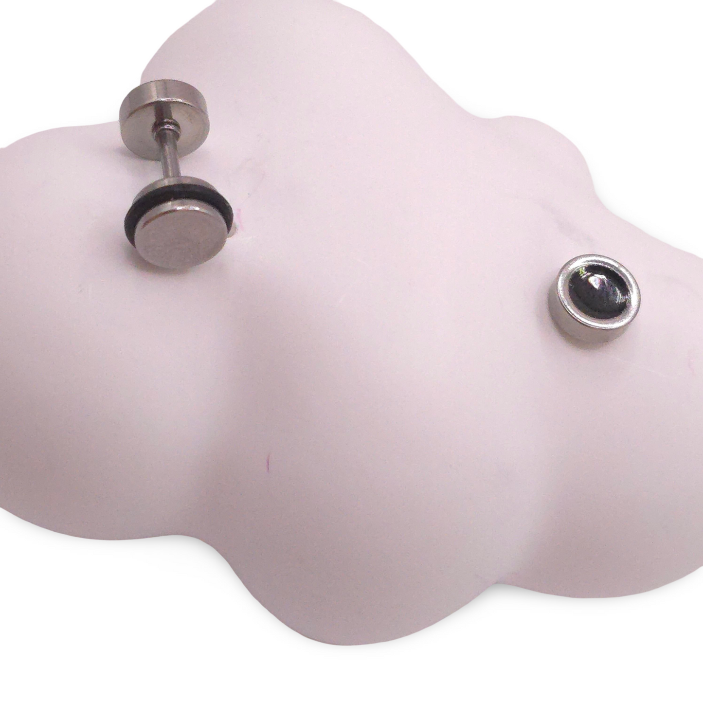 Pendientes Titan