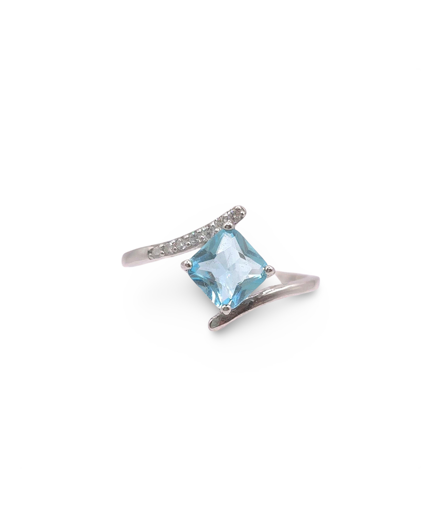 Anillo azunai